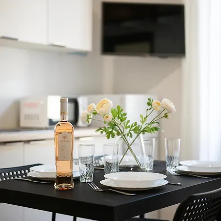 La Marne, Charming Duplex In The Heart Of Downtown