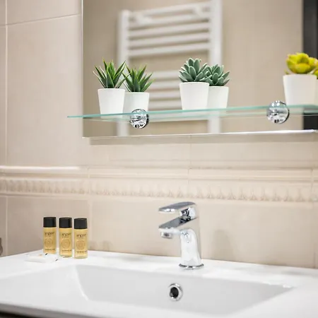 La Marne, Charming Duplex In The Heart Of Downtown Mentone