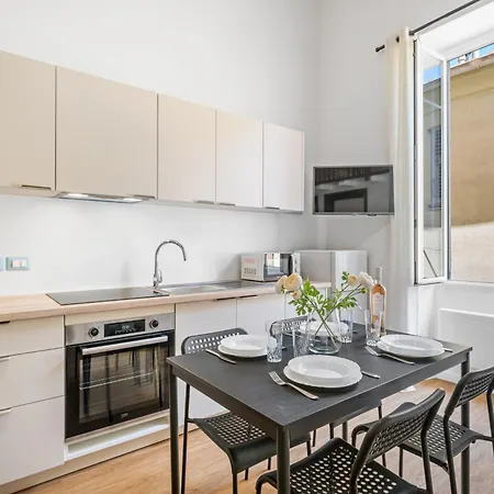 Daire La Marne, Charming Duplex In The Heart Of Downtown Menton