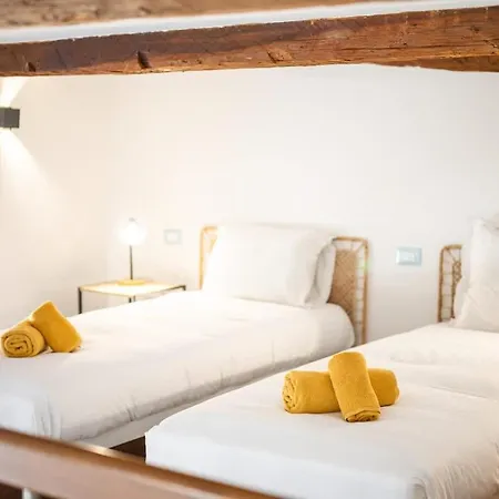 Daire La Marne, Charming Duplex In The Heart Of Downtown Menton