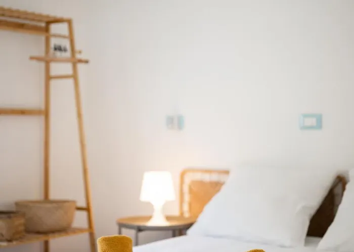 La Marne, Charming Duplex In The Heart Of Downtown Apartment *